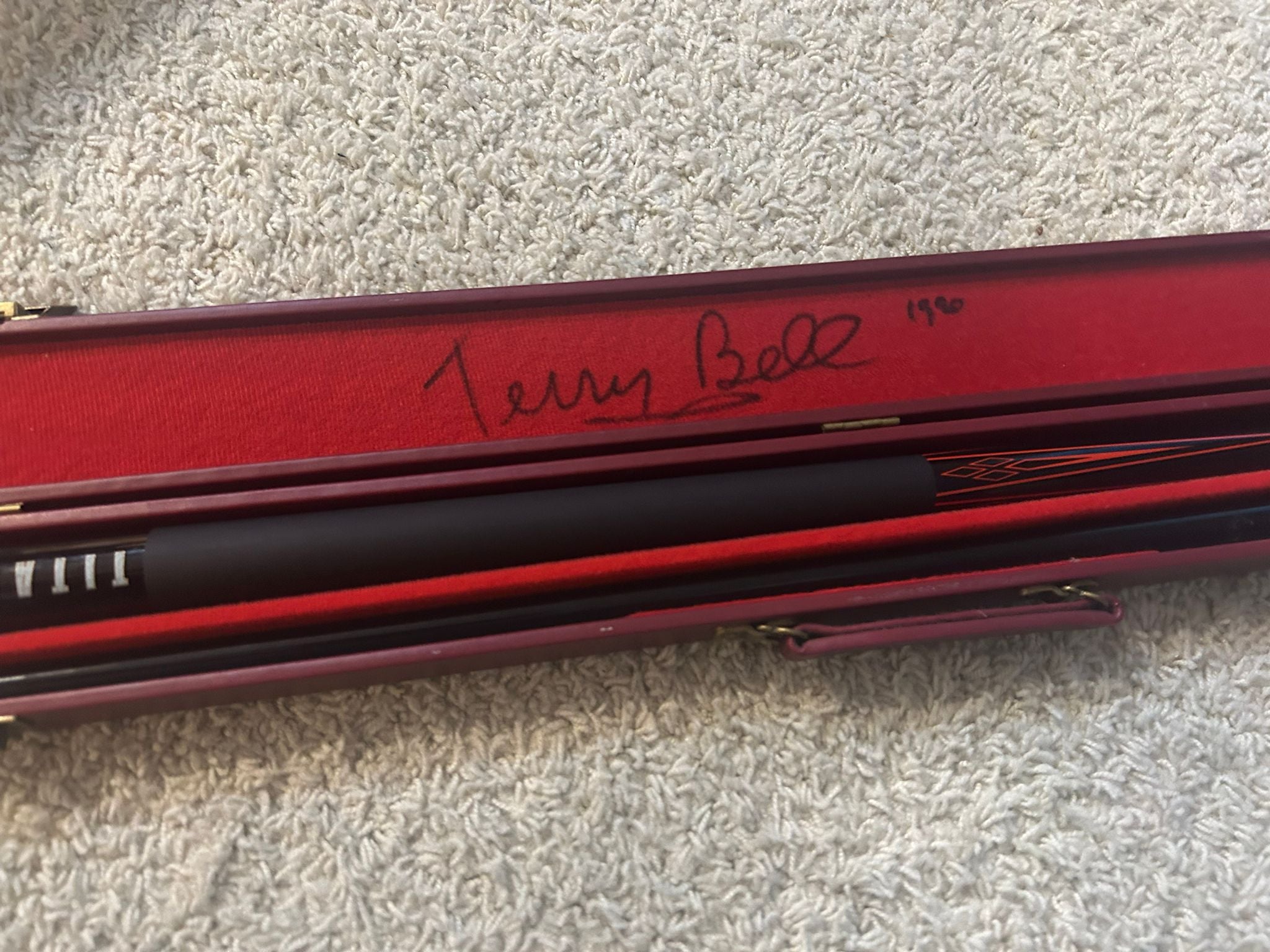 Vintage Jerry Bell 1990 Pool Cue with Hard Case